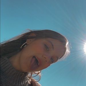 Meet your Posher, Elliekayte